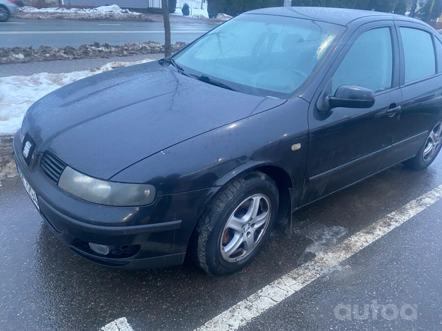 SEAT Toledo 2 generation Sedan