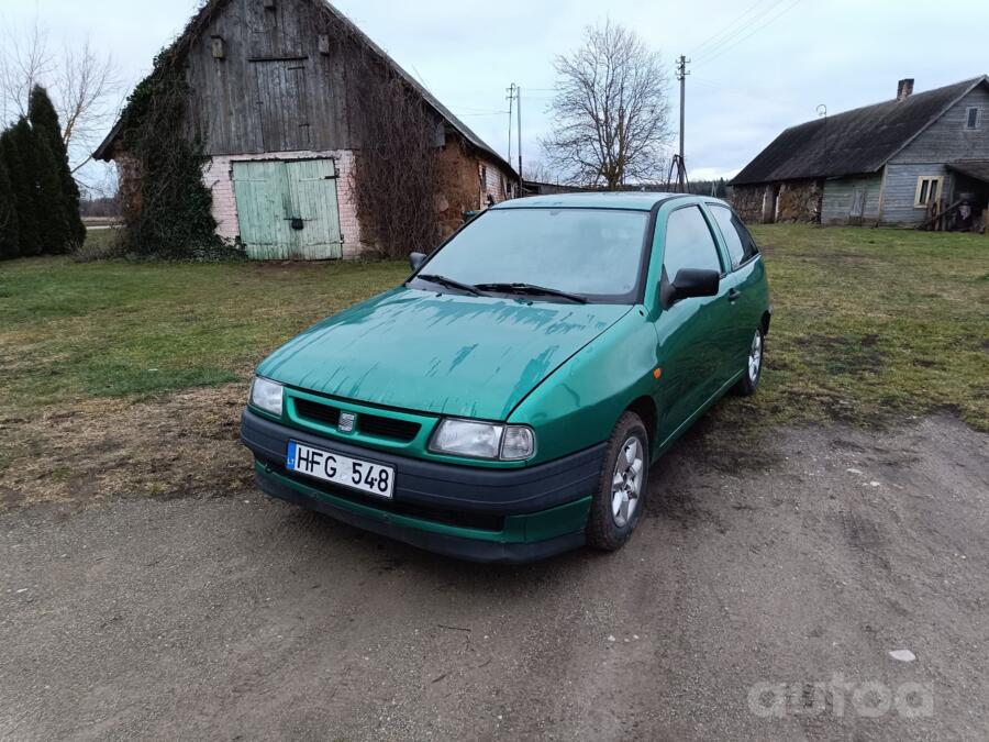 SEAT Ibiza 2 generation Hatchback 3-doors