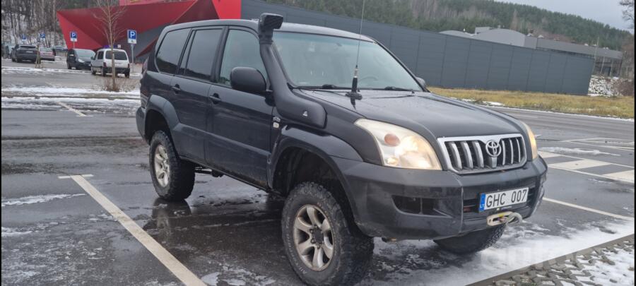 Toyota Land Cruiser Prado J120 SUV 5-doors