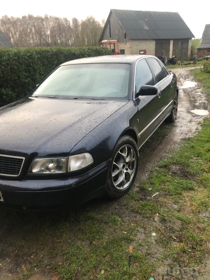Audi A8 D2/4D Sedan 4-doors