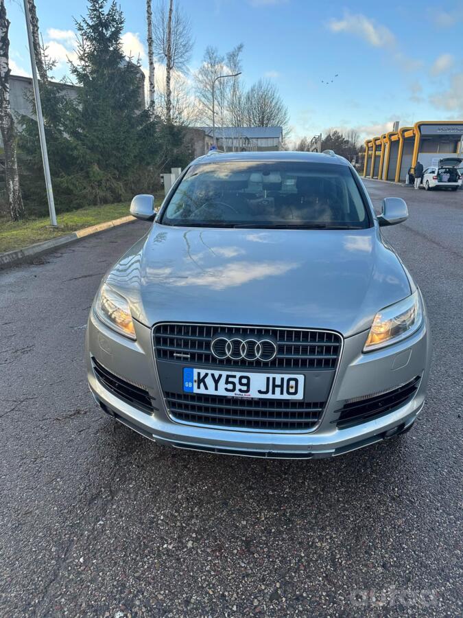 Audi Q7 4L Crossover