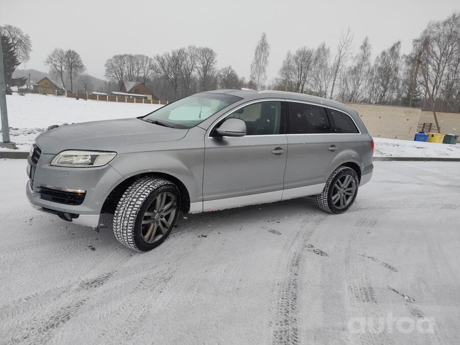 Audi Q7 4L Crossover