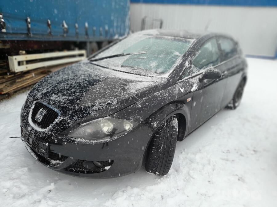 SEAT Leon 2 generation [restyling] Hatchback 5-doors