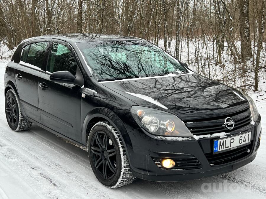 Opel Astra H Hatchback