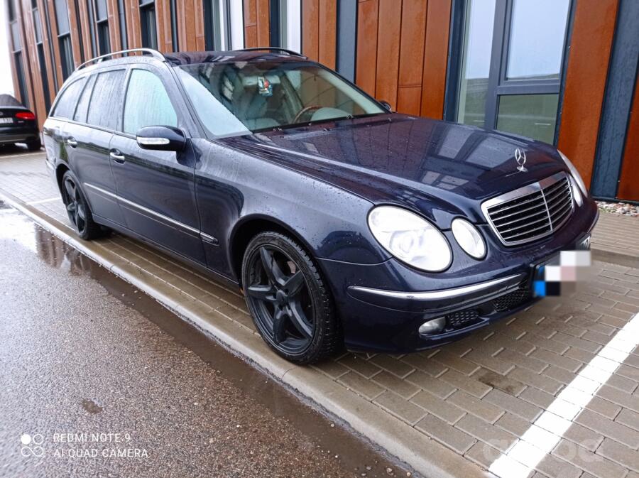Mercedes-Benz E-Class W211 Sedan