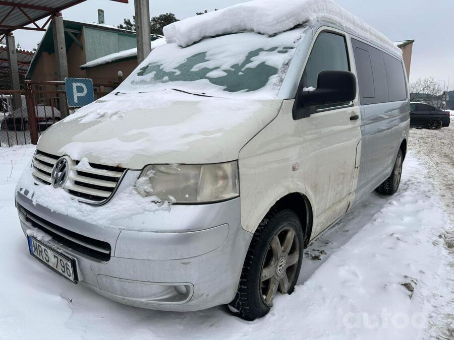 Volkswagen Caravelle T5 Minivan