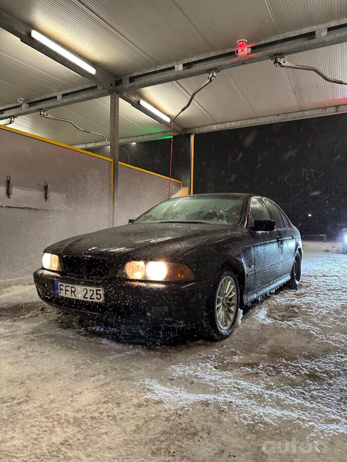 BMW 5 Series E39 Sedan 4-doors