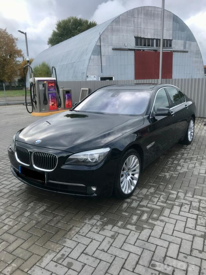 BMW 7 Series F01/F02 Sedan