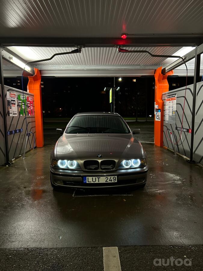 BMW 5 Series E39 Sedan 4-doors