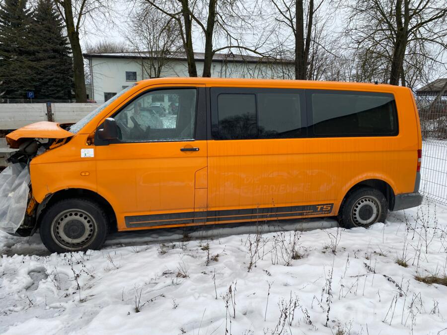 Volkswagen Transporter T5 Minivan 4-doors