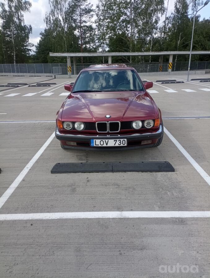 BMW 7 Series E32 Sedan