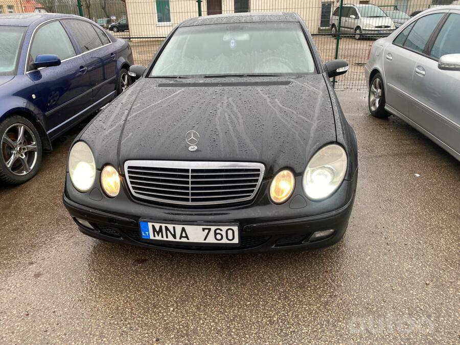 Mercedes-Benz E-Class W211 Sedan