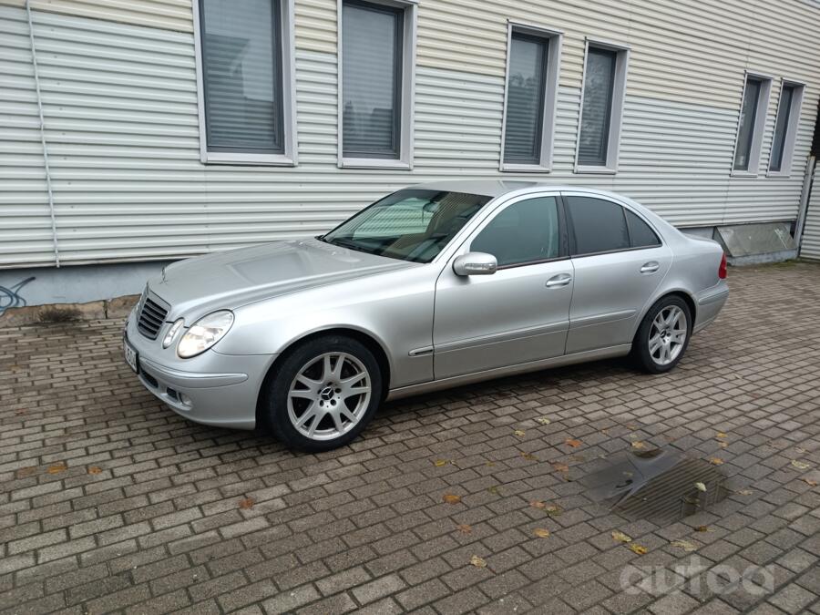 Mercedes-Benz E-Class W211 Sedan