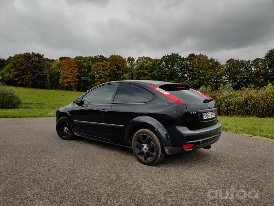 Ford Focus 1 generation [restyling] Hatchback 3-doors