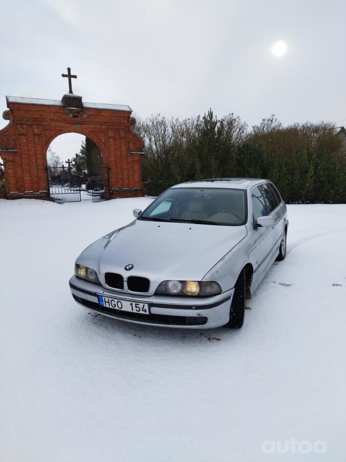 BMW 5 Series E39 Touring wagon