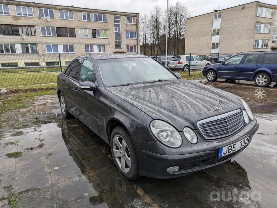Mercedes-Benz E-Class W211 Sedan