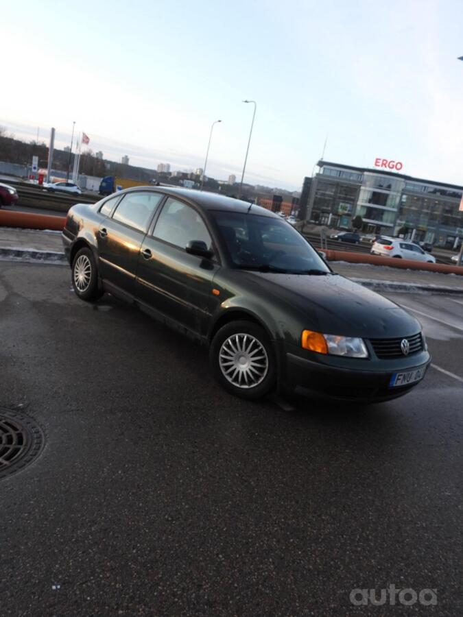 Volkswagen Passat B5 Sedan 4-doors