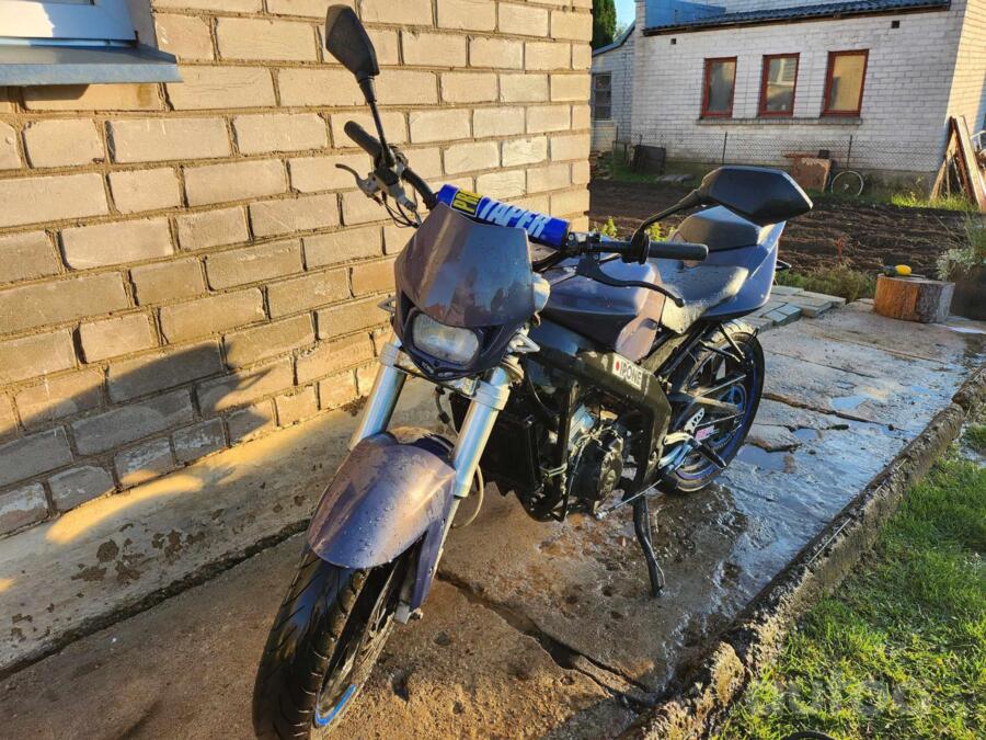 Peugeot XR6
