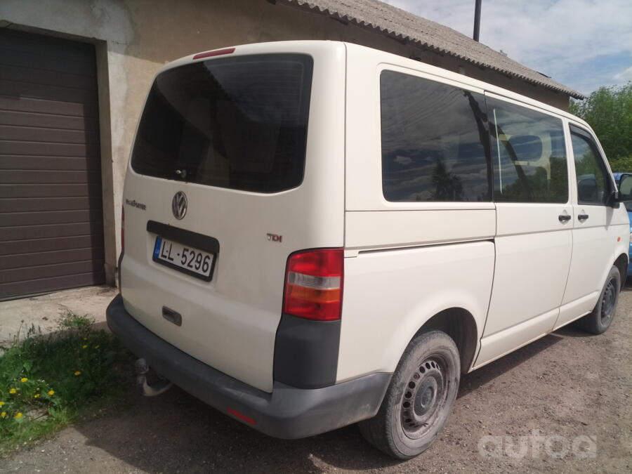 Volkswagen Transporter T5 Minivan 4-doors