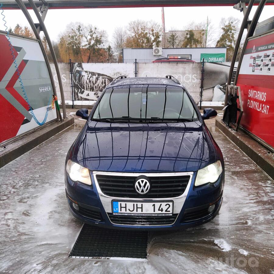 Volkswagen Passat B6 wagon 5-doors
