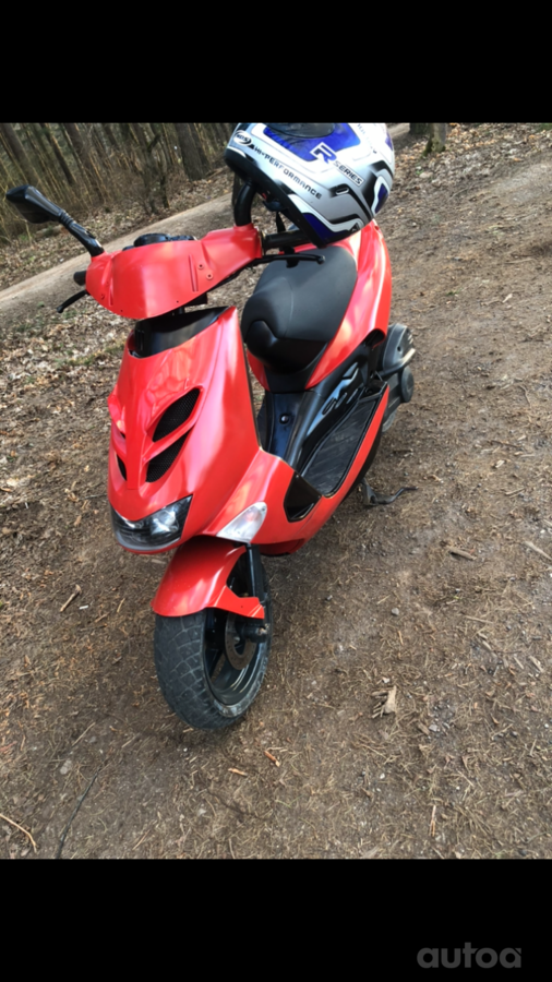 Aprilia SR