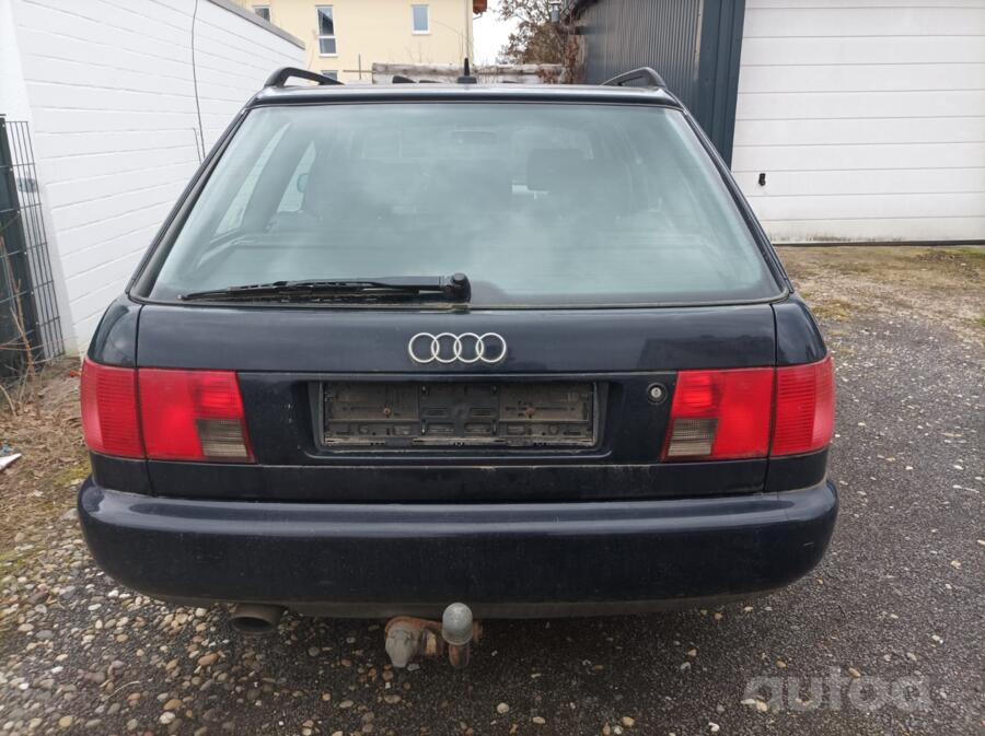Audi A6 A4/C4 wagon