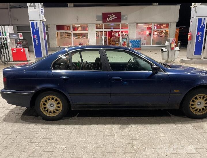 BMW 5 Series E39 Sedan 4-doors