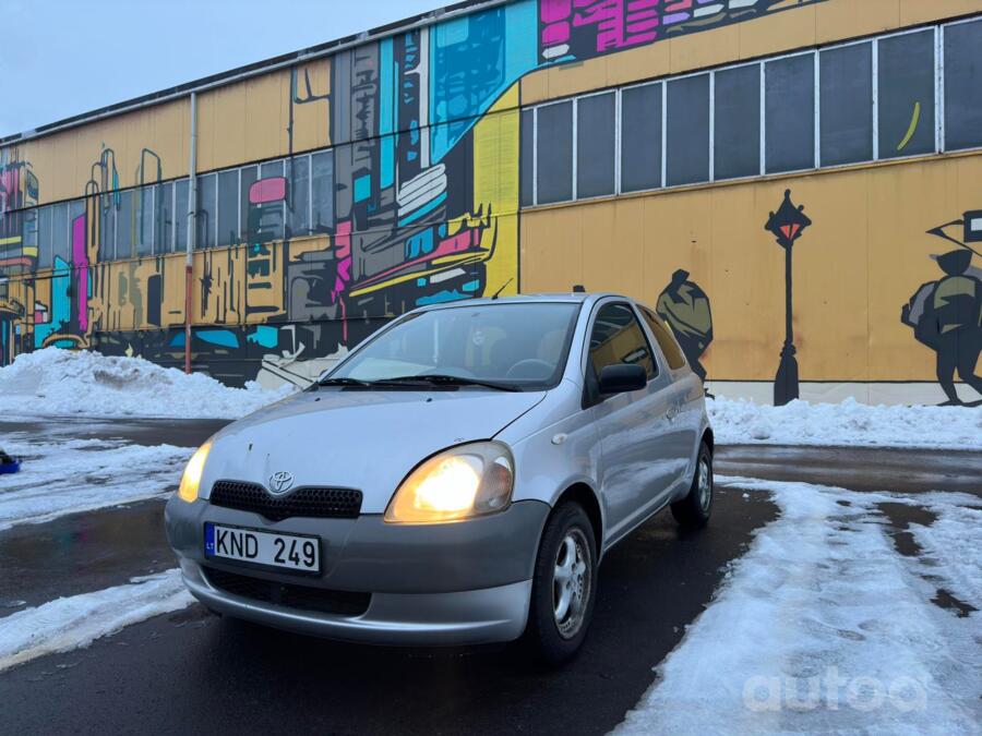 Toyota Yaris 1 generation