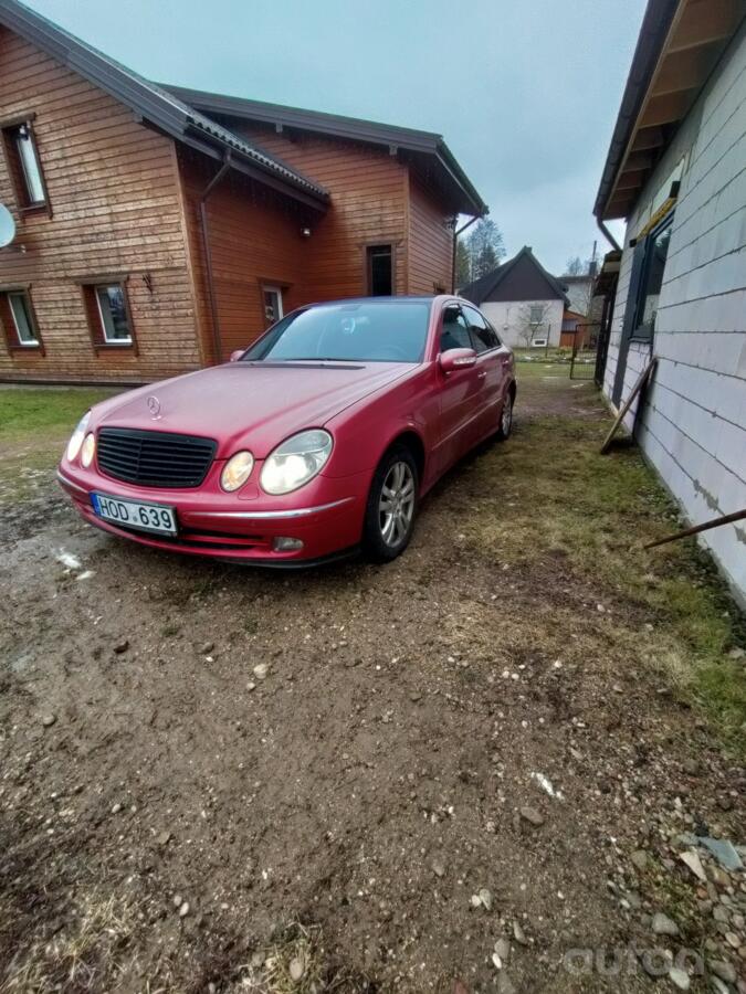 Mercedes-Benz E-Class W211 Sedan