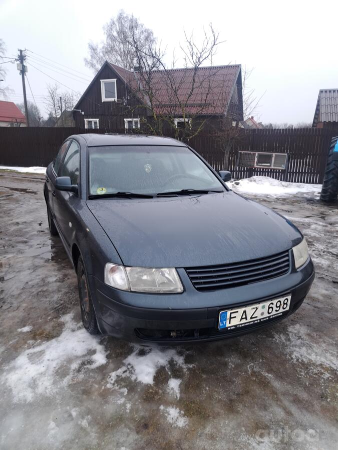 Volkswagen Passat B5 Sedan 4-doors
