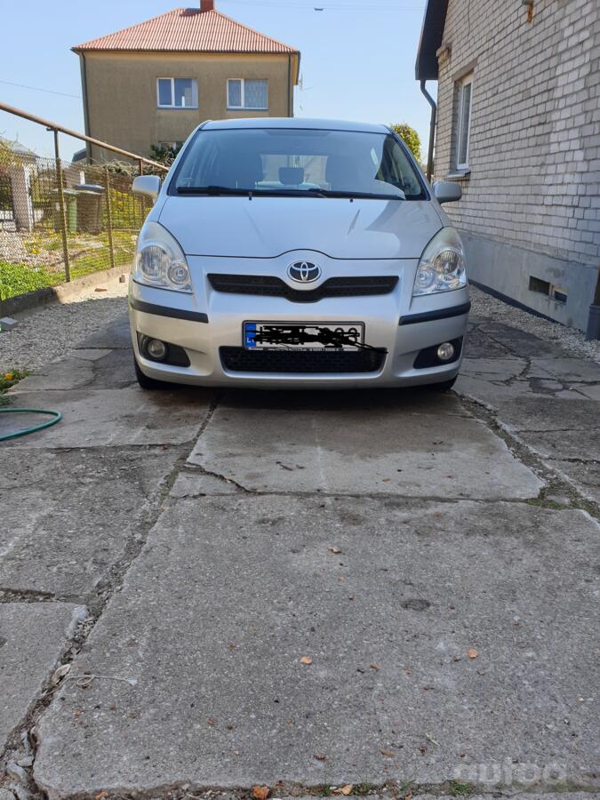 Toyota Corolla Verso 1 generation [restyling] -2 generation