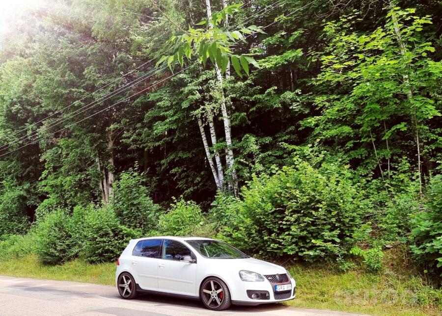 Volkswagen Golf GTI 5 generation