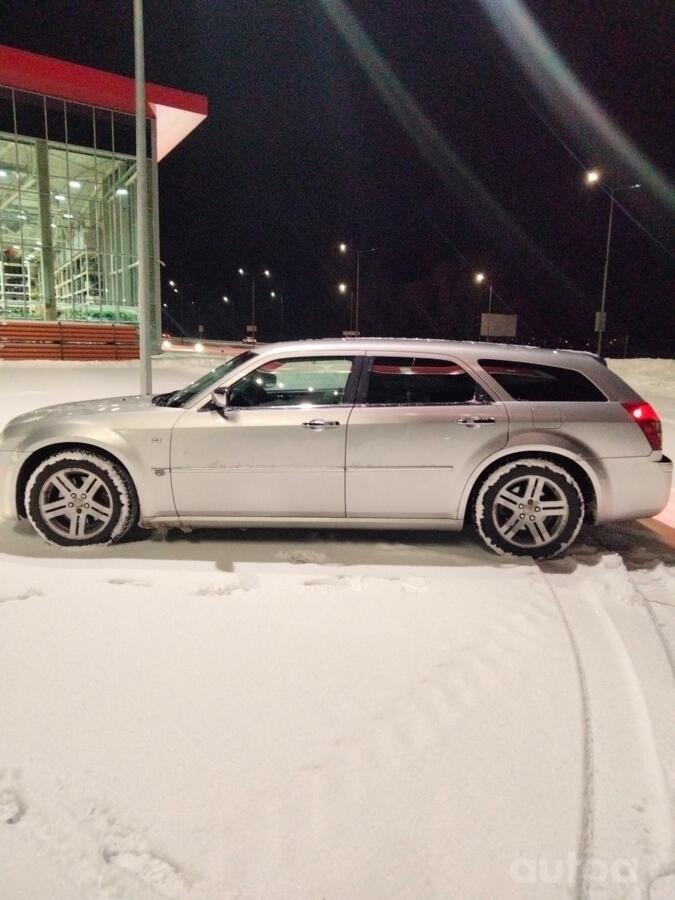 Chrysler 300C 1 generation wagon