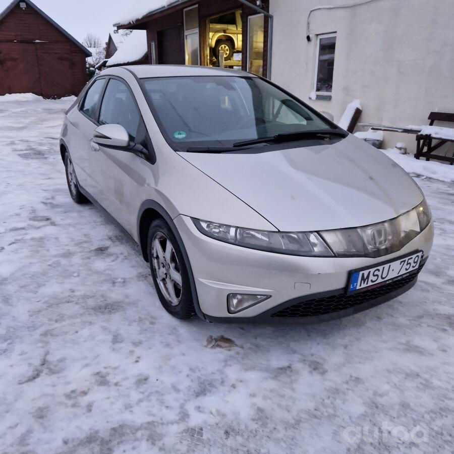 Honda Civic 8 generation Hatchback 5-doors