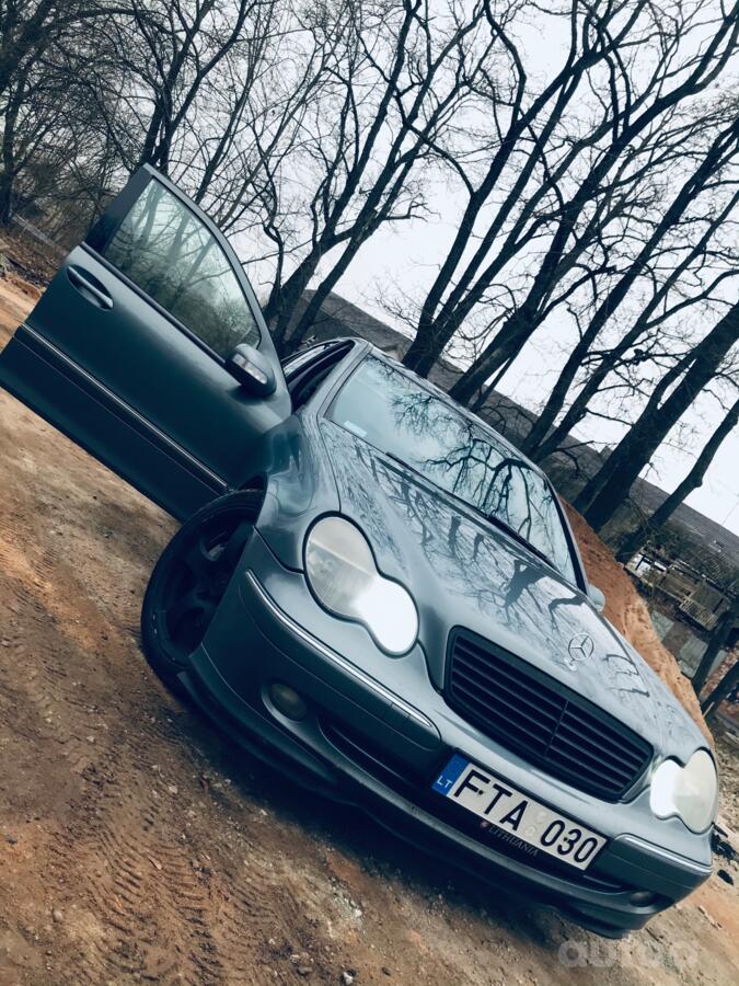 Mercedes-Benz C-Class W203/S203/CL203 Sedan
