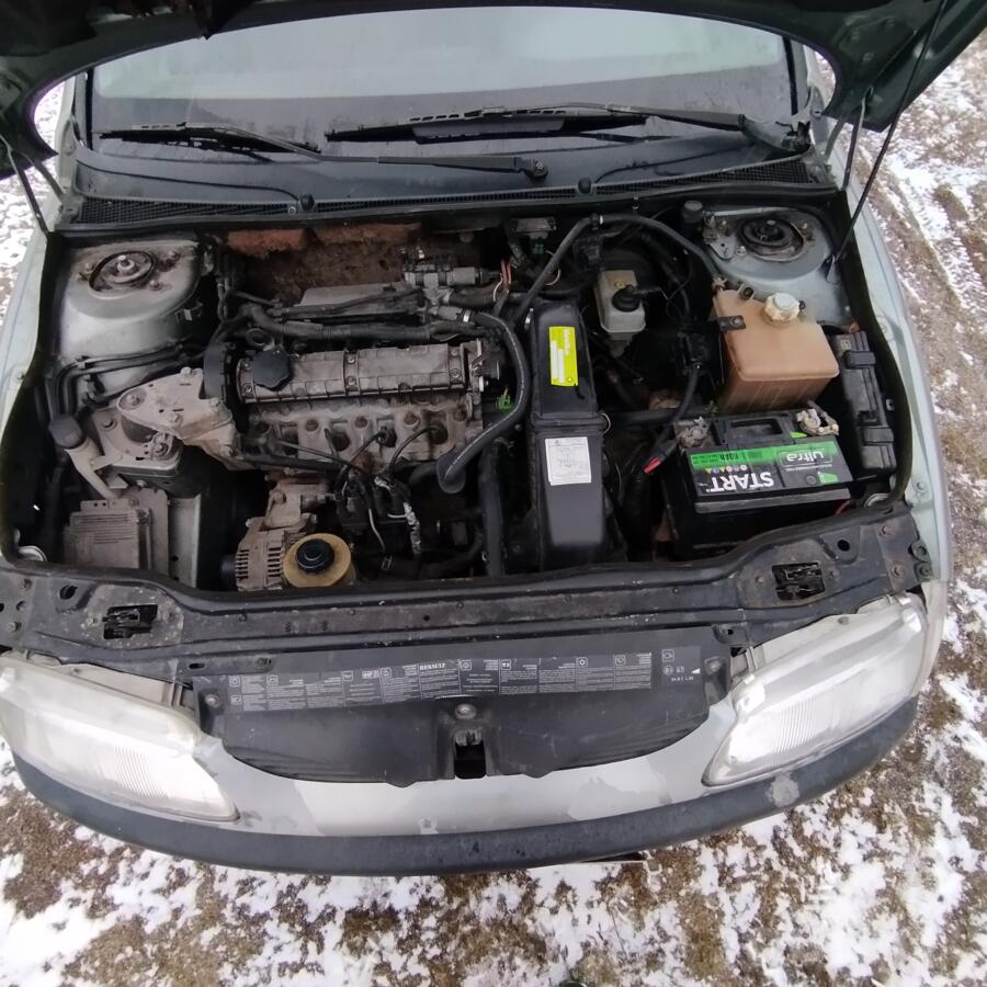 Renault Laguna 1 generation Liftback