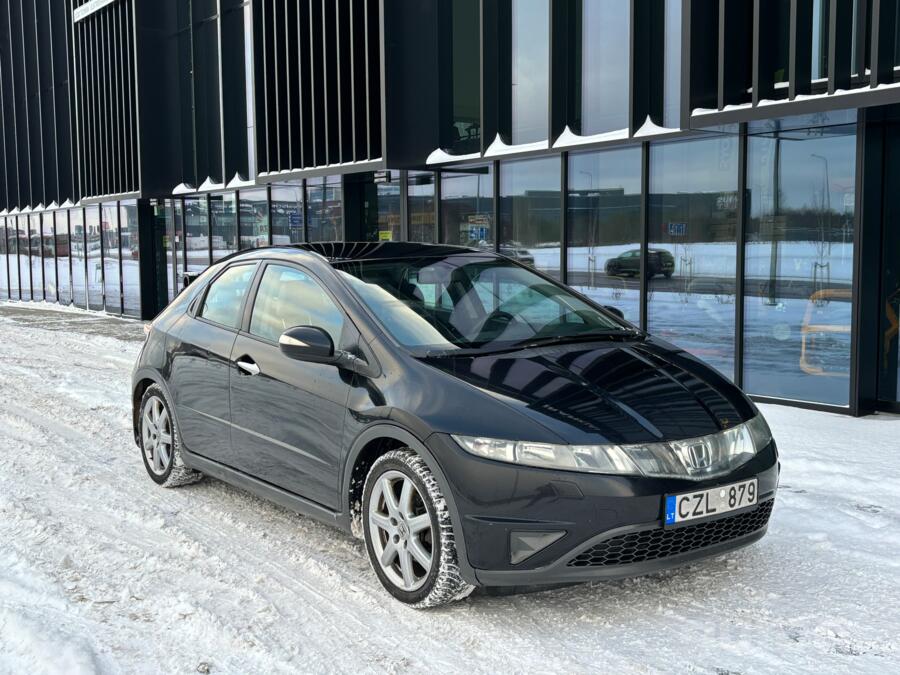 Honda Civic 8 generation Hatchback 5-doors