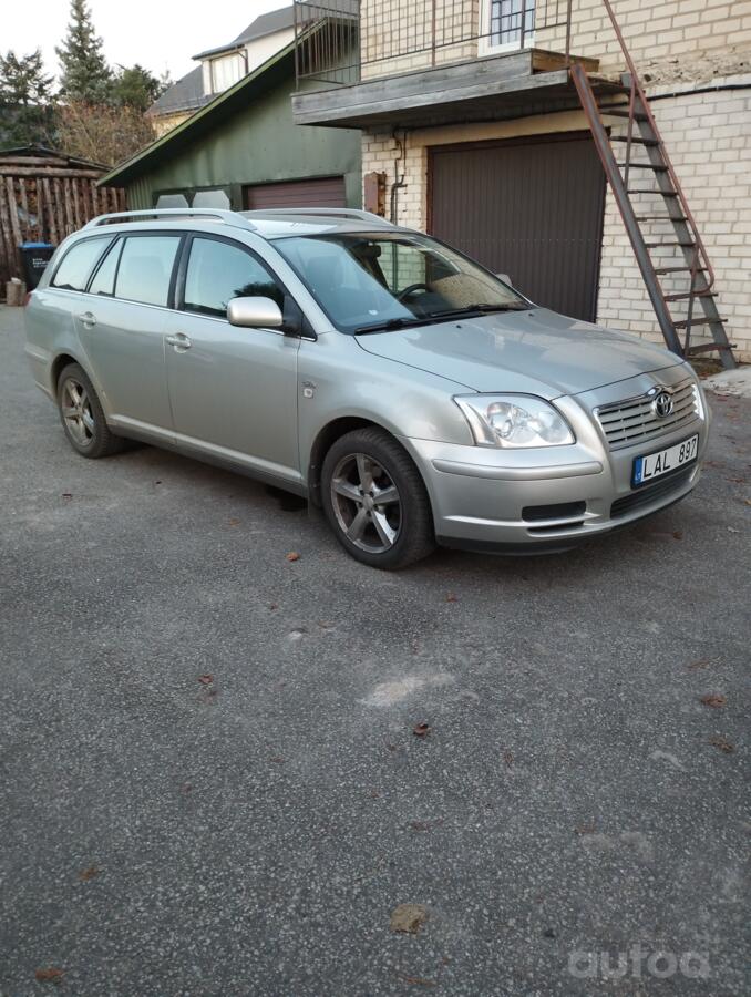 Toyota Avensis 2 generation wagon