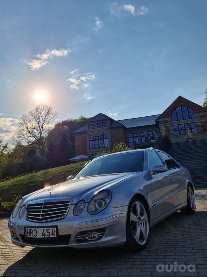 Mercedes-Benz E-Class W211 Sedan