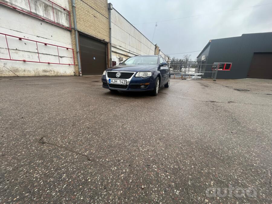 Volkswagen Passat B6 wagon 5-doors