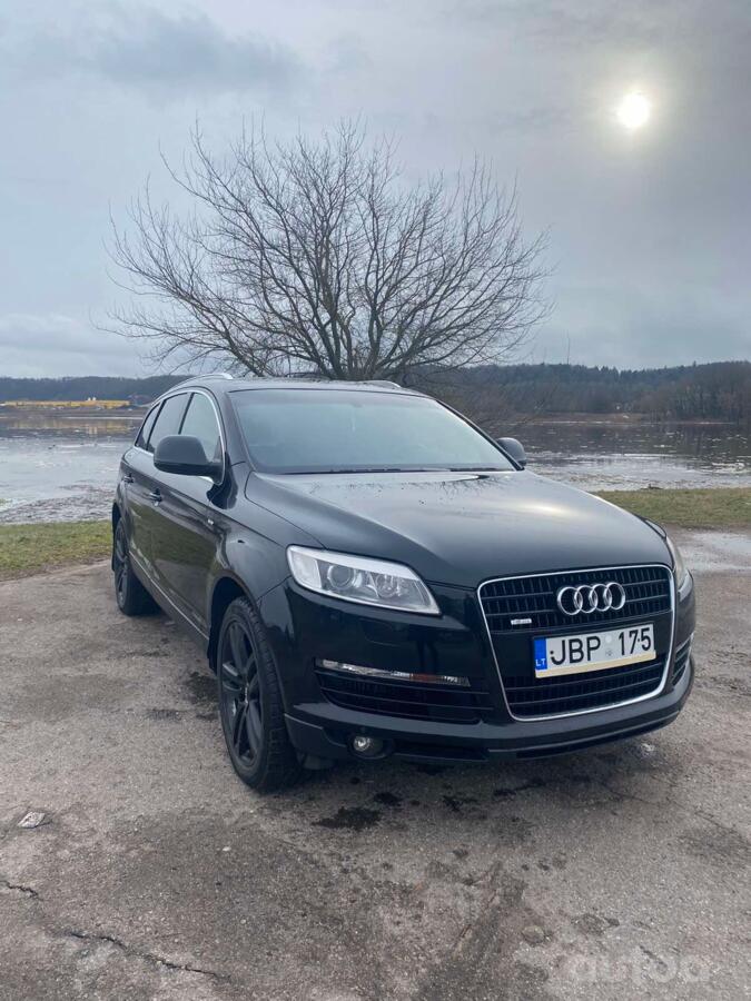 Audi Q7 4L Crossover