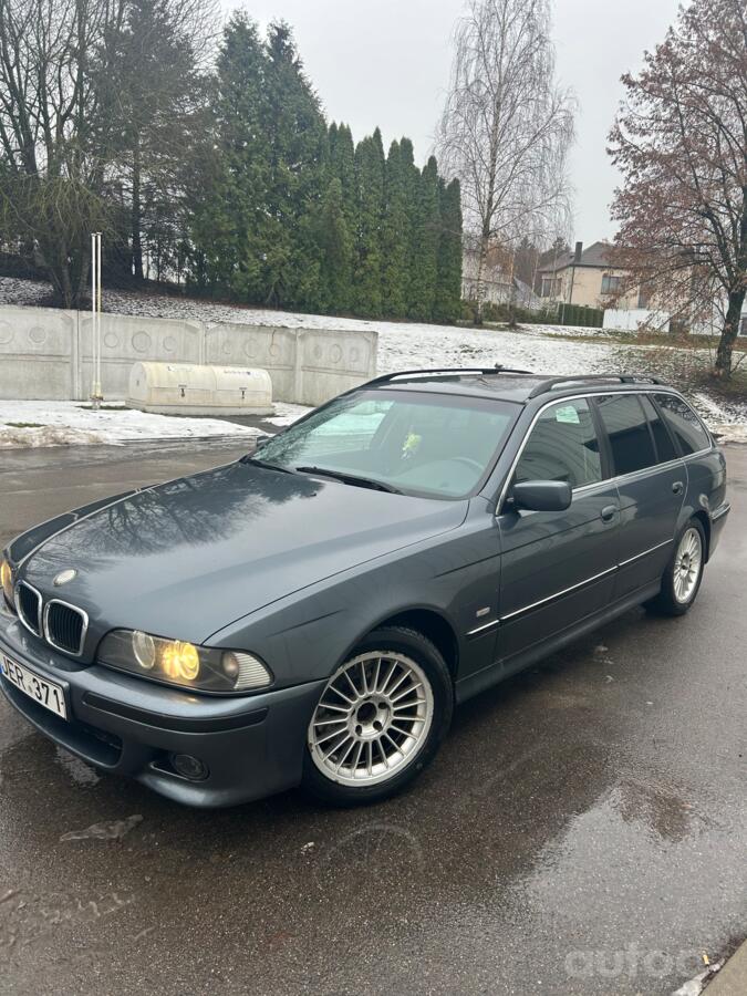 BMW 5 Series E39 Touring wagon