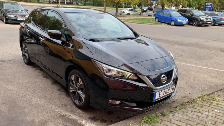 Nissan Leaf 2 generation Hatchback