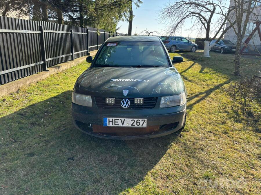 Volkswagen Passat B5 Sedan 4-doors