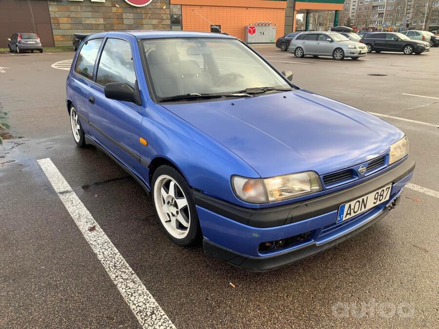 Nissan Sunny B14 Sedan