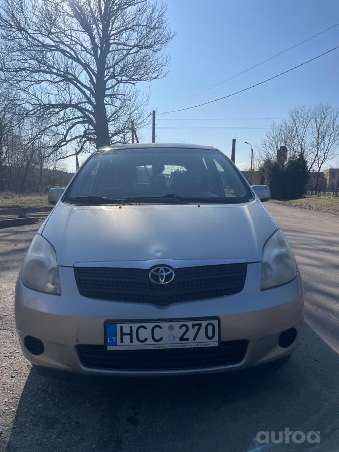 Toyota Corolla Verso 1 generation Minivan