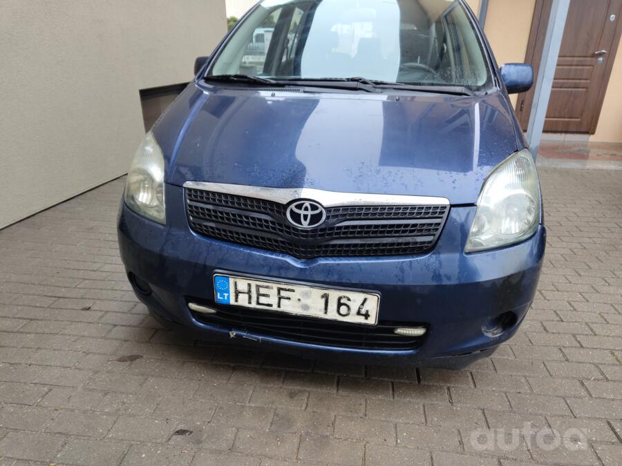Toyota Corolla Verso 1 generation Minivan
