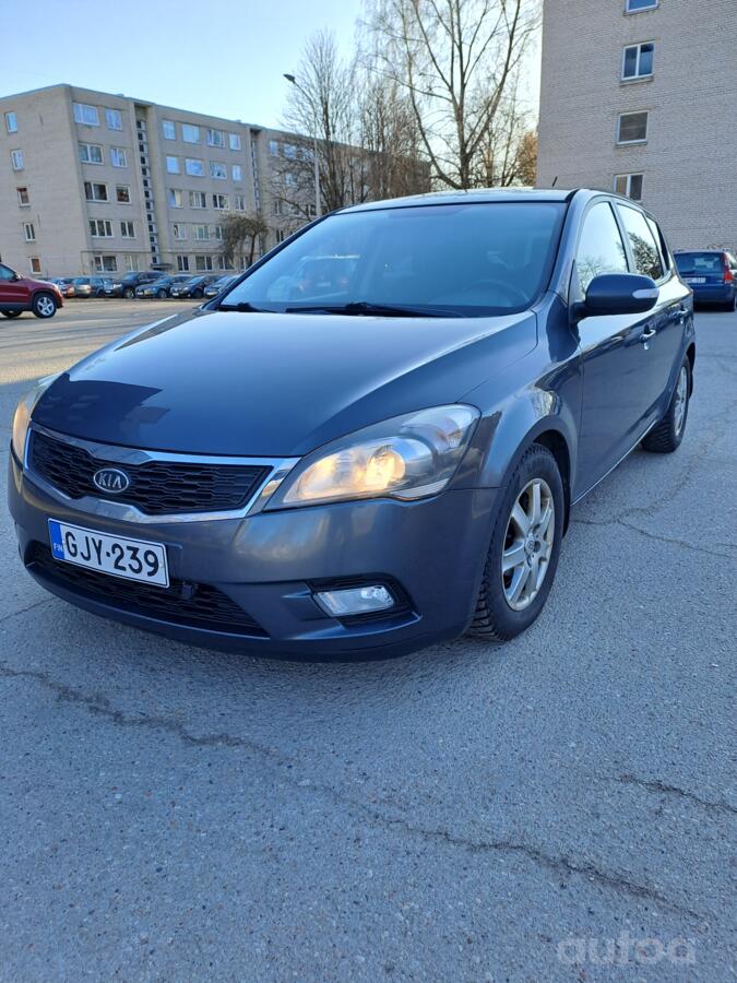 Kia Cee'd 1 generation [restyling] Hatchback 5-doors