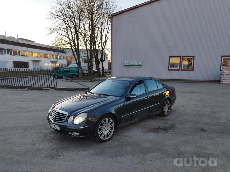 Mercedes-Benz E-Class W211 Sedan