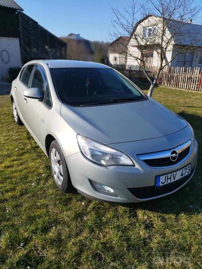Opel Astra J Hatchback 5-doors